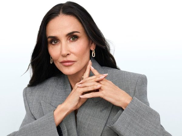 СМИ, которых у&nbsp;нас нет: Деми Мур о&nbsp;долголетии, &laquo;Субстанции&raquo; и&nbsp;ритуалах красоты