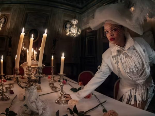 Мода. Хроники недели: отель Louis Vuitton в&nbsp;Лондоне, фотосессия Рианны с&nbsp;дочерью для W&nbsp;Magazine и&nbsp;возвращение Baguette от&nbsp;Fendi