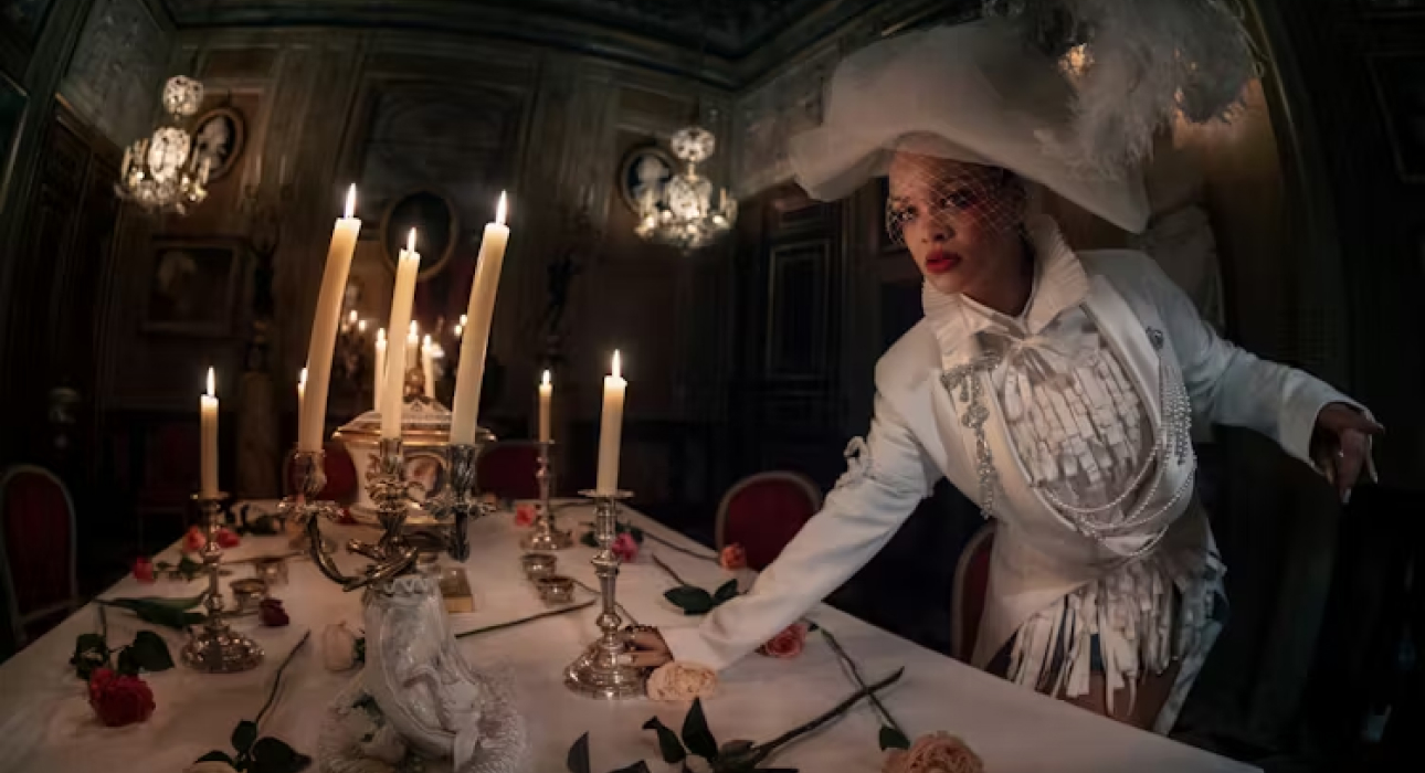 Мода. Хроники недели: отель Louis Vuitton в Лондоне, фотосессия Рианны с дочерью для W Magazine, возвращение Baguette от Fendi и коллекция для выпускного