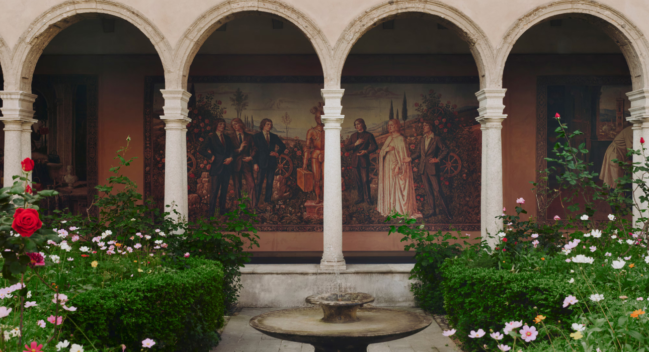 Gucci Memoria: история итальянского модного Дома в гобеленах и иммерсивных инсталляциях