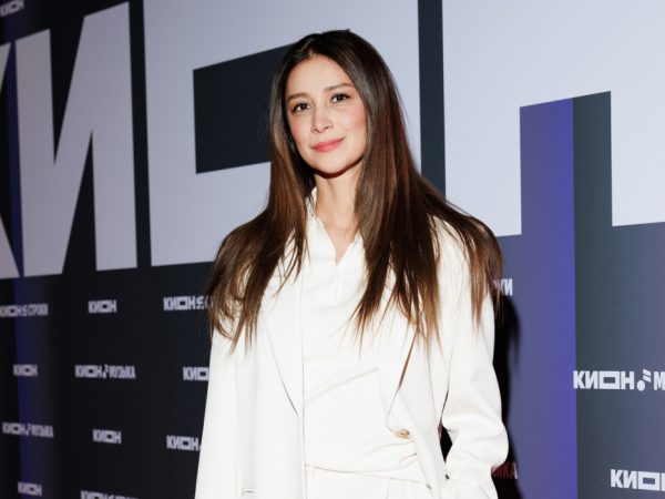 Светский бэкстейдж: Равшана Куркова, Марина Александрова и&nbsp;другие звезды на&nbsp;пятилетии онлайн-кинотеатра