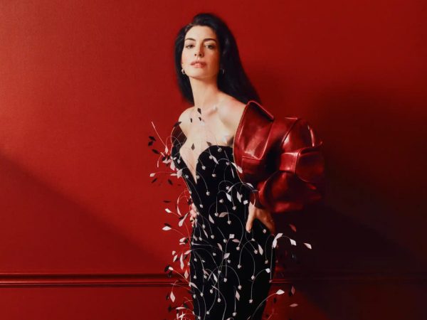 Журнал People назвал Энн Хэтэуэй самой красивой женщиной года