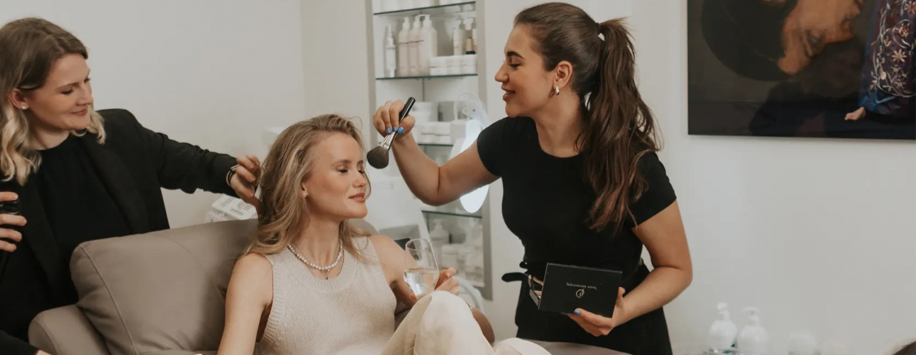 Бьюти-уикенд: процедуры для волос и&nbsp;лица в&nbsp;салоне Chisla в&nbsp;Санкт-Петербурге, коллаборация ресторана Savoy и&nbsp;Limba Cosmetics и&nbsp;подарки к&nbsp;Пасхе