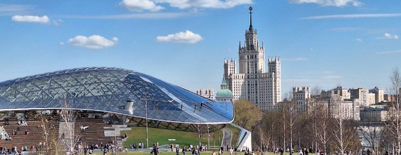 Москва Weekly: ярмарка интеллектуальной литературы non/fictioN весна, 13-й Благотворительный аукцион Фонда поддержки современного искусства Cosmoscow и&nbsp;выставка &laquo;1990-е. Не&nbsp;вскрывать&raquo;