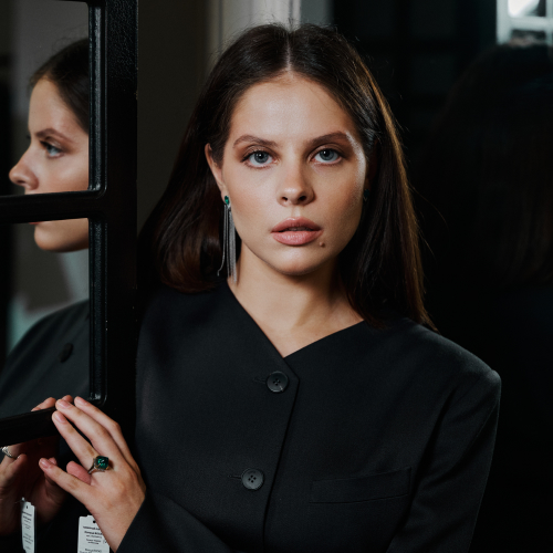 Встречный вопрос с&nbsp;Георгием Перадзе: звезда остросюжетной драмы &laquo;На&nbsp;льду&raquo; Ангелина Пахомова&nbsp;&mdash; о&nbsp;профессии, танцах&nbsp;и... компульсивном переедании