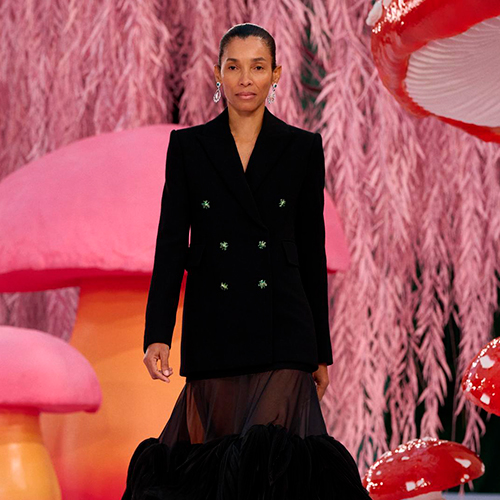 Возраст всего лишь цифра: &laquo;серебряный доллар&raquo; и&nbsp;новый кодекс красоты&nbsp;&mdash; The New York Times размышляет о&nbsp;&laquo;возрастной инклюзивности&raquo;