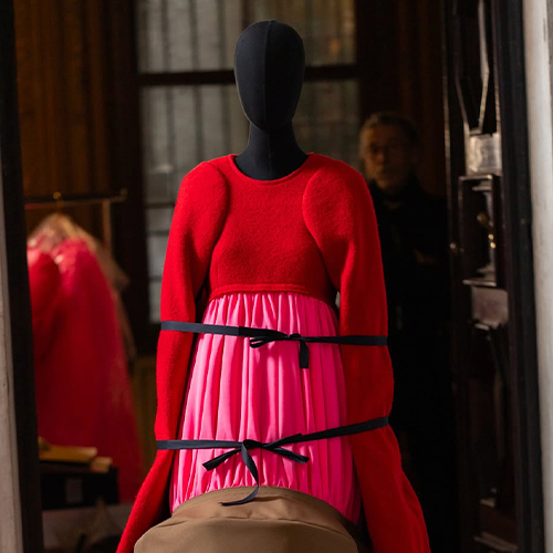 Art &amp;&nbsp;Travel: в&nbsp;венецианском Палаццо дизайнера Дриса Ван Нотена открылась выставка &laquo;Единственный настоящий протест&nbsp;&mdash; это красота&raquo;