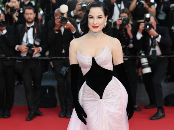Фотоувеличение: Дита фон Тиз и&nbsp;Лена Перминова на&nbsp;премьере &laquo;Горького Рождества&raquo; Альмодовара в&nbsp;Каннах
