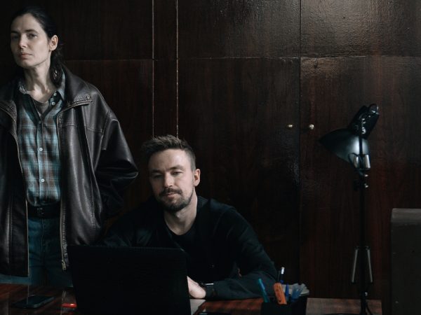 Posta Сериалы: смотрим первый трейлер сериала &laquo;После Фишера. Инквизитор&raquo; с&nbsp;Юлией Снигирь и&nbsp;Александром Петровым
