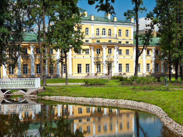 Садовое барокко, урбан-злаки и&nbsp;лесной футуризм: ландшафтный гид по&nbsp;нетипичному Санкт-Петербургу и&nbsp;пригородам от&nbsp;архитектора и&nbsp;урбаниста