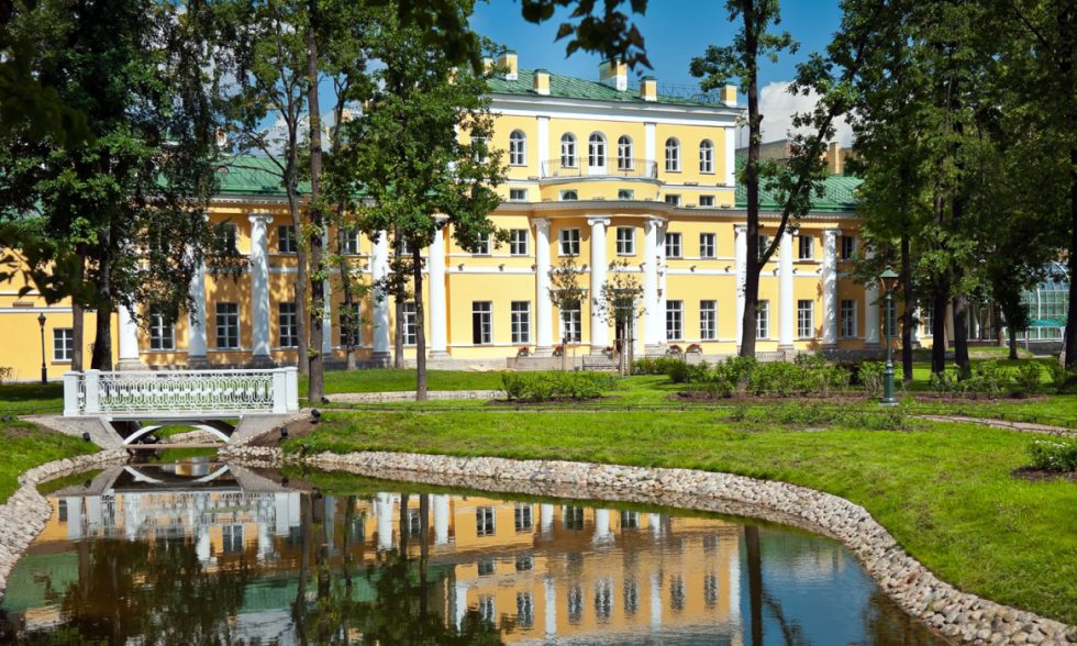 Садовое барокко, урбан-злаки и&nbsp;лесной футуризм: ландшафтный гид по&nbsp;нетипичному Санкт-Петербургу и&nbsp;пригородам от&nbsp;архитектора и&nbsp;урбаниста