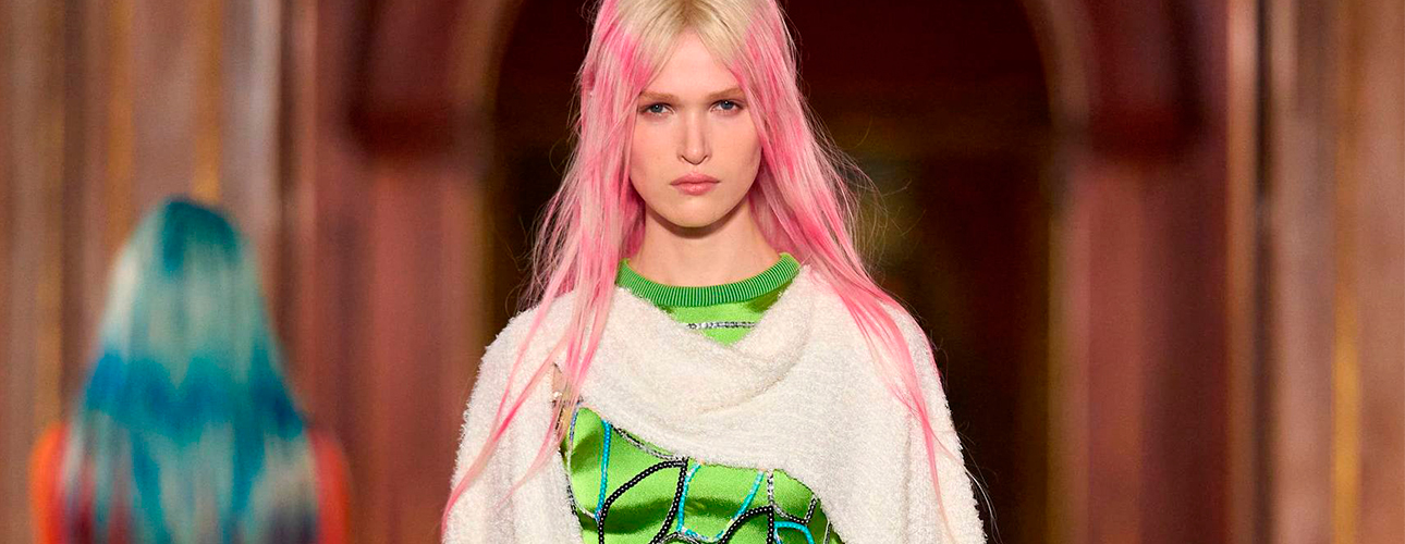 Style Notes: диалог историзма и&nbsp;уличного искусства на&nbsp;круизном показе Louis Vuitton