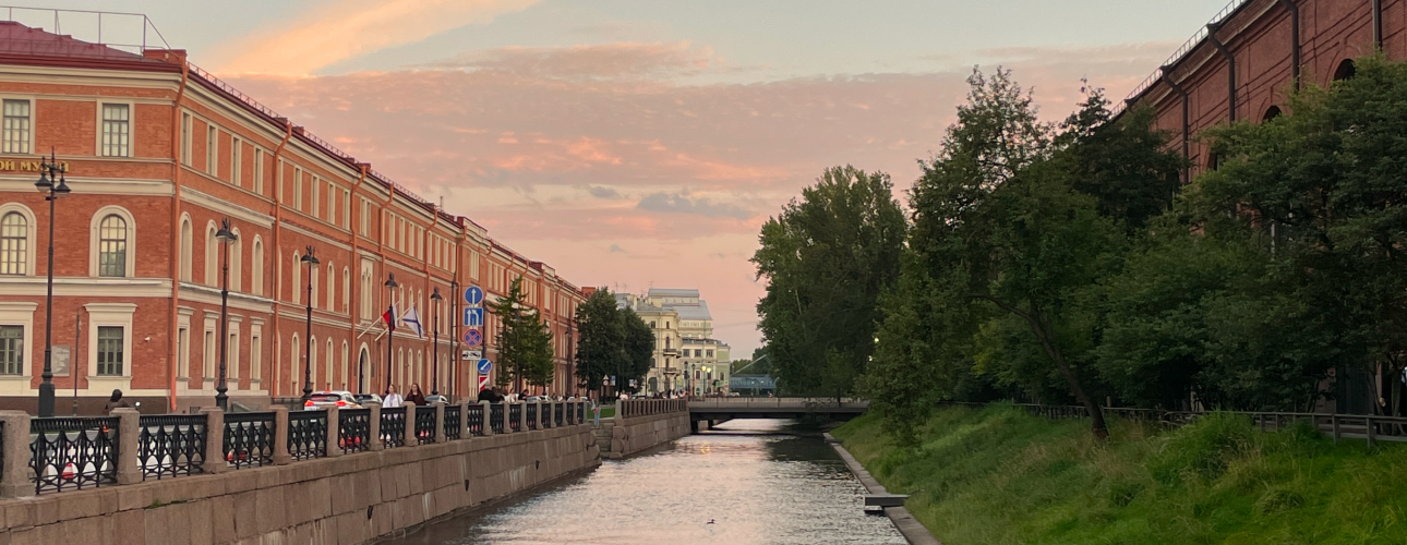 Питер Weekly: концерт &laquo;Шанель Гангстерз&raquo; в&nbsp;Белом Баре Ленинград Центра, вечер одноактных балетов в&nbsp;Александринском театре, выставка &laquo;Екатерина&nbsp;I&raquo; и&nbsp;новый шампань-бар POOOL