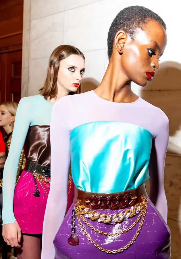 Style Notes. Пластик, цвет и «радостное изобилие»: Marc Jacobs представил весенне-летнюю коллекцию в Нью-Йорке