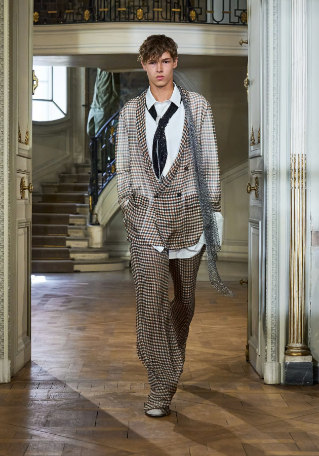 Летний показ Dior Homme в Париже