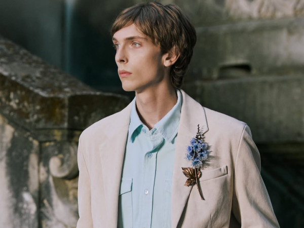 Men in Style. Скучающие аристократы, рейв и немного истории: как прошел летний показ Dior Homme в Париже