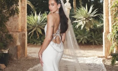 Фотоувеличение: как создавалось свадебное платье Дуа Липы от Chanel