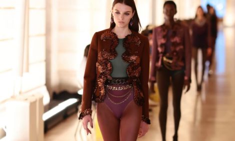 Style Notes. Пластик, цвет и «радостное изобилие»: Marc Jacobs представил весенне-летнюю коллекцию в Нью-Йорке