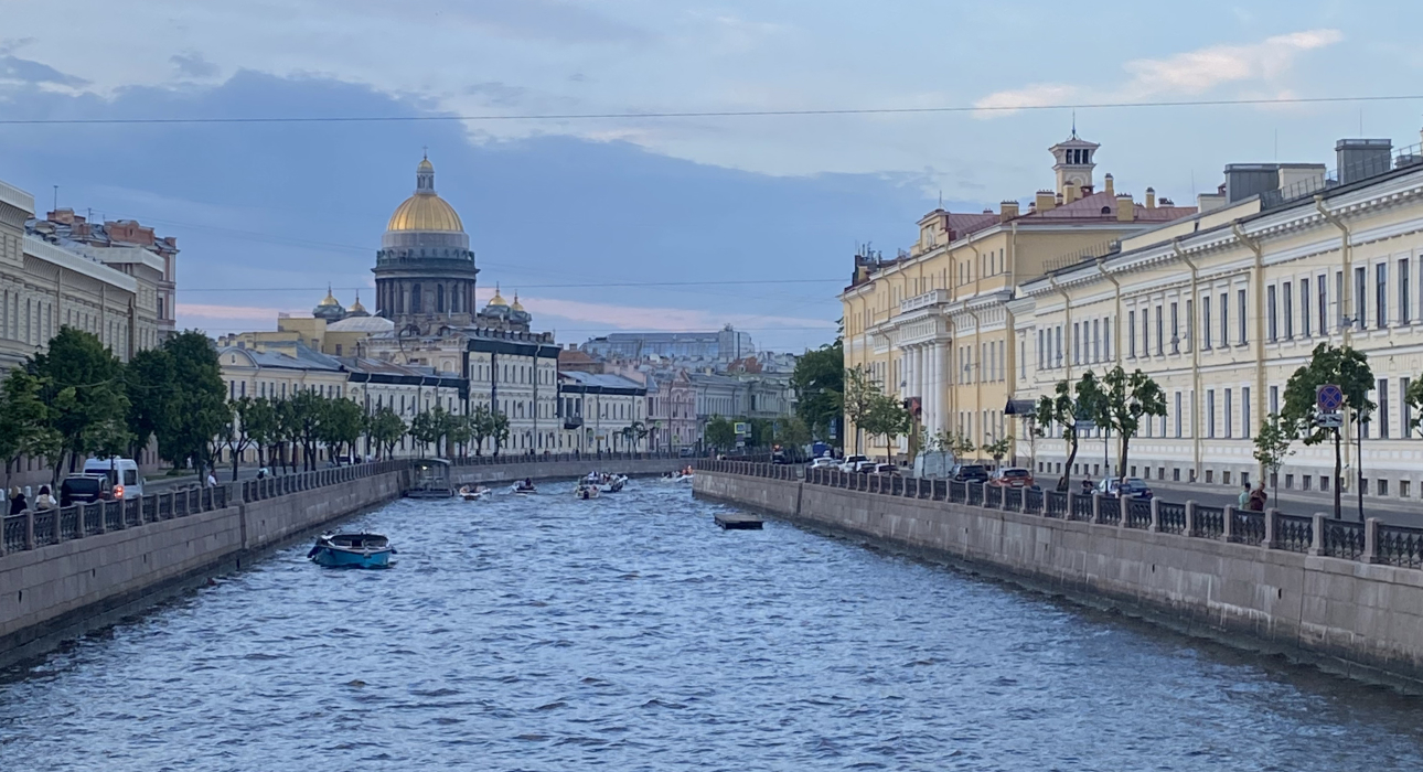 Питер Weekly: премьера балета «Блестящий дивертисмент» в Мариинском, выставка «О сладости мира. Современное искусство Индии» в Эрмитаже и премьера спектакля «Хора» в Александринском театре