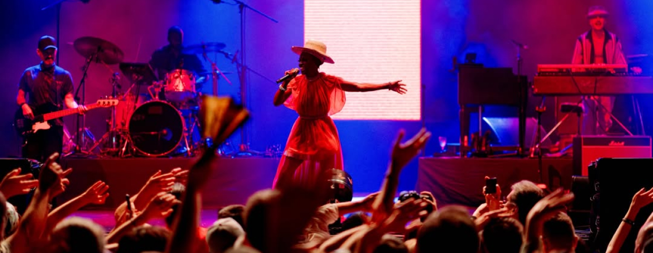 Идея на&nbsp;каникулы: концерт Morcheeba в&nbsp;черногорском городке Луштица Бей