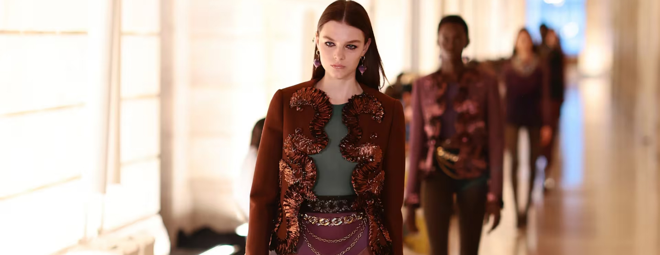 Style Notes. Пластик, цвет и «радостное изобилие»: Marc Jacobs представил весенне-летнюю коллекцию в Нью-Йорке