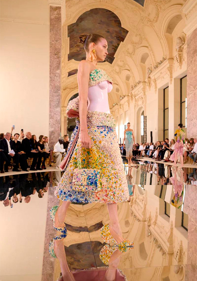 Новая кутюрная коллекции Schiaparelli