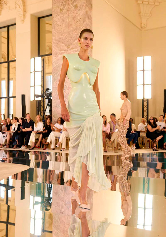 Новая кутюрная коллекции Schiaparelli