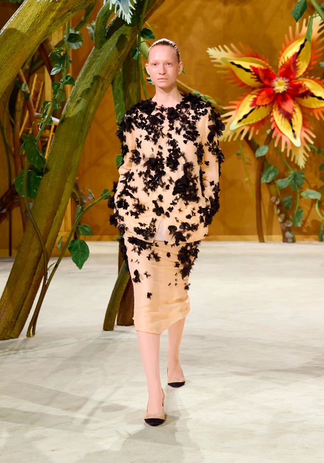 Матье Блази снова приглашает в волшебный мир Chanel Couture