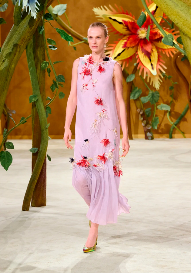 Матье Блази снова приглашает в волшебный мир Chanel Couture