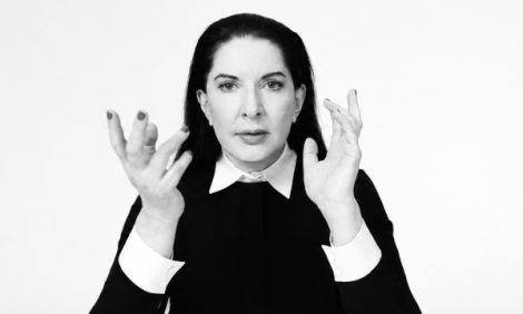 «Бабушка перформанса» Марина Абрамович получит награду фонда amfAR в Венеции