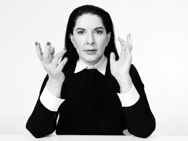 «Бабушка перформанса» Марина Абрамович получит награду фонда amfAR в Венеции
