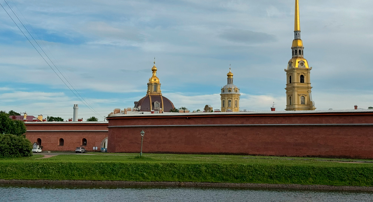 Питер Weekly: шоу «Анемоя» в Ленинград Центре, балет «Ярославна. Затмение» и фестиваль «Гараж Фест»