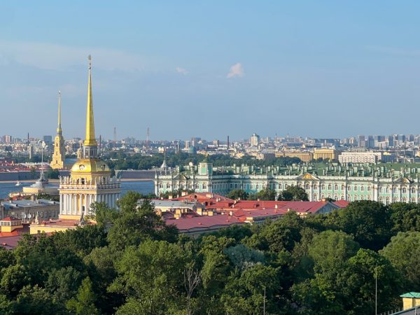 Питер Weekly: 34-й кинофестиваль &laquo;Окно в&nbsp;Европу&raquo;, летние гастроли Приморской сцены и&nbsp;цикл вечерних арт-променадов &laquo;В&nbsp;стиле Belle &Eacute;poque&raquo;