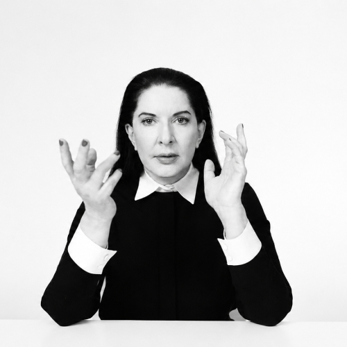 «Бабушка перформанса» Марина Абрамович получит награду фонда amfAR в Венеции