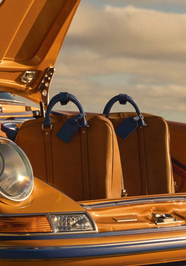 Posta Авто: Louis Vuitton и ателье Singer создали два кастомных спорткара на базе классического Porsche 911