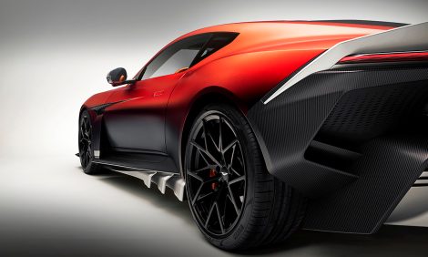 Posta Auto: компания Aston Martin представила новый мощный суперкар Valen