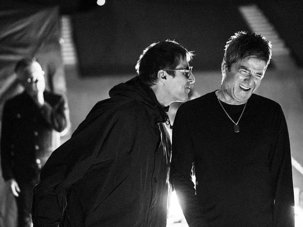 Don’t Look Back In Anger: Oasis возвращаются на экраны — смотрим новый трейлер документалки о воссоединении группы