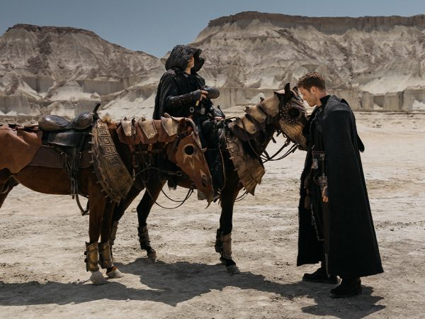 Posta Сериалы: &laquo;Трудно быть богом&raquo;&nbsp;&mdash; новый трейлер и&nbsp;кадры со&nbsp;съемочной площадки
