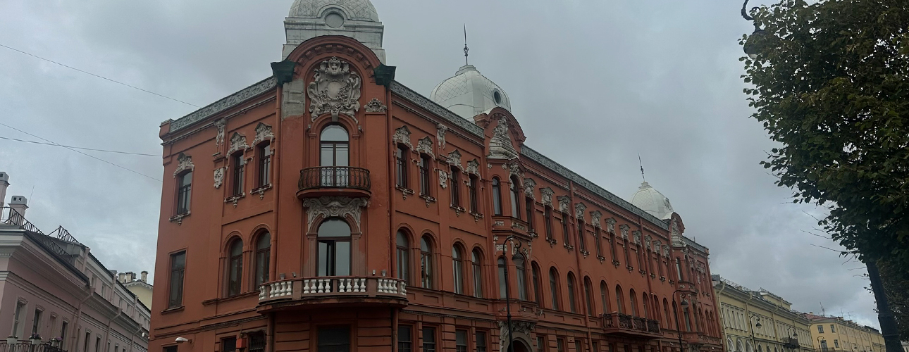 Питер Weekly: спектакль &laquo;Гамлет&raquo; в&nbsp;Балтийском Доме, десятый фестиваль-трибьют Сергею Довлатову &laquo;День&nbsp;Д&raquo; и&nbsp;новый паб Bl&uuml;m