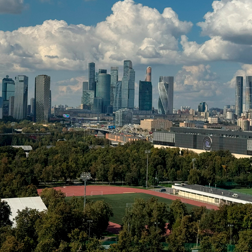 Москва Weekly: предпремьерный показ спектакля &laquo;Опера нищих&raquo;, Фестиваль коллективных фильмов и&nbsp;выставка фотографа Стива Маккарри