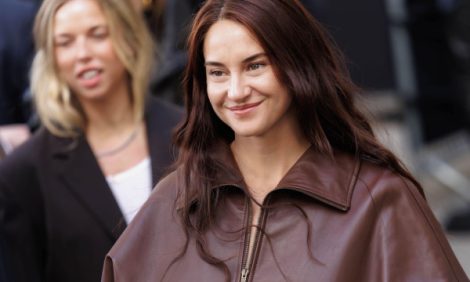 Style Notes: Изабель Юппер, Шейлин Вудли и&nbsp;другие гости показа Balenciaga в&nbsp;объективе Максима Мирного