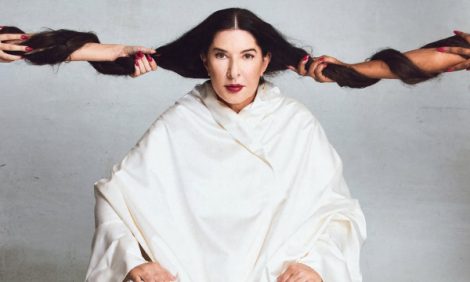 &laquo;Восемьдесят&nbsp;&mdash; это новые сорок&raquo;: Марина Абрамович&nbsp;&mdash; о&nbsp;возрасте, критике и&nbsp;трех своих ипостасях