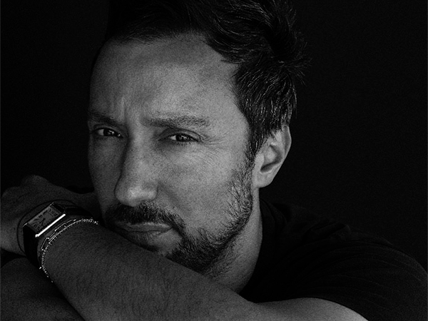 Style Notes: теперь официально&nbsp;&mdash; дизайнер Энтони Ваккарелло покидает модный дом Saint Laurent