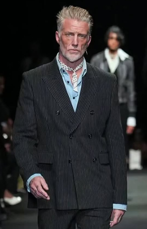 Style Notes: музыкант Джош Хомме&nbsp;&mdash; на&nbsp;подиуме модного шоу Ann Demeulemeester