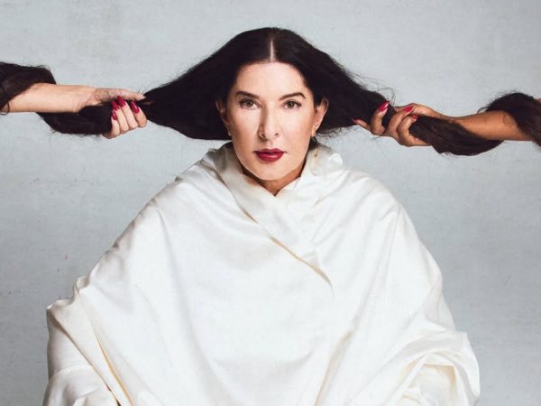 «Восемьдесят — это новые сорок»: Марина Абрамович — о возрасте, критике и трех своих ипостасях
