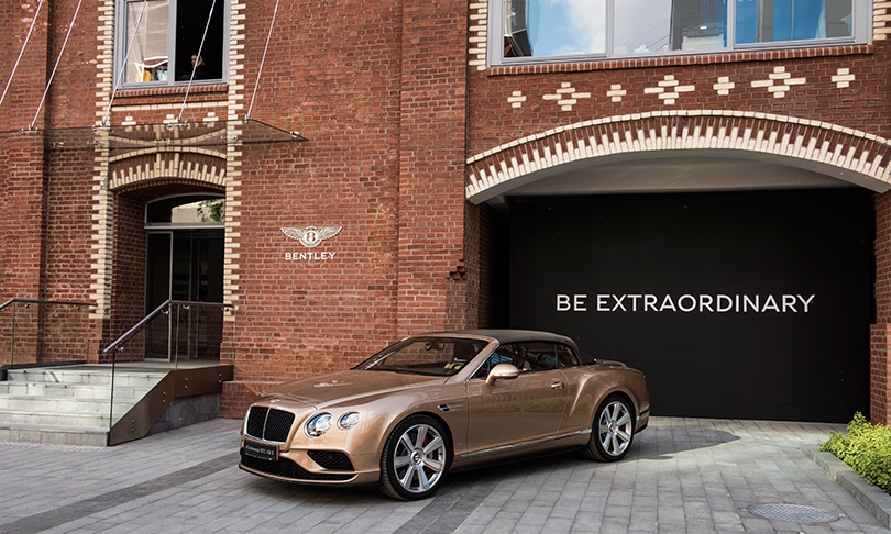 Светская хроника: премьера новых моделей Bentley на выставке Bentley. Be Extraordinary