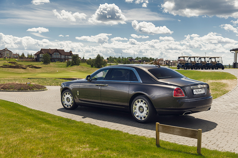 Cars with Jan Coomans. Two Rolls-Royces, a Golf Club, and me