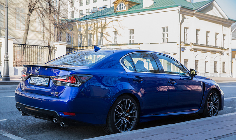 Cars with Jan Coomans. Lexus GS F review: a heavily evolved dinosaur?