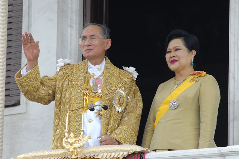 Блог редакции: все ли могут короли? Что мы знаем о современных монархах. Король Таиланда 88-летний Пхумипон Адульядет