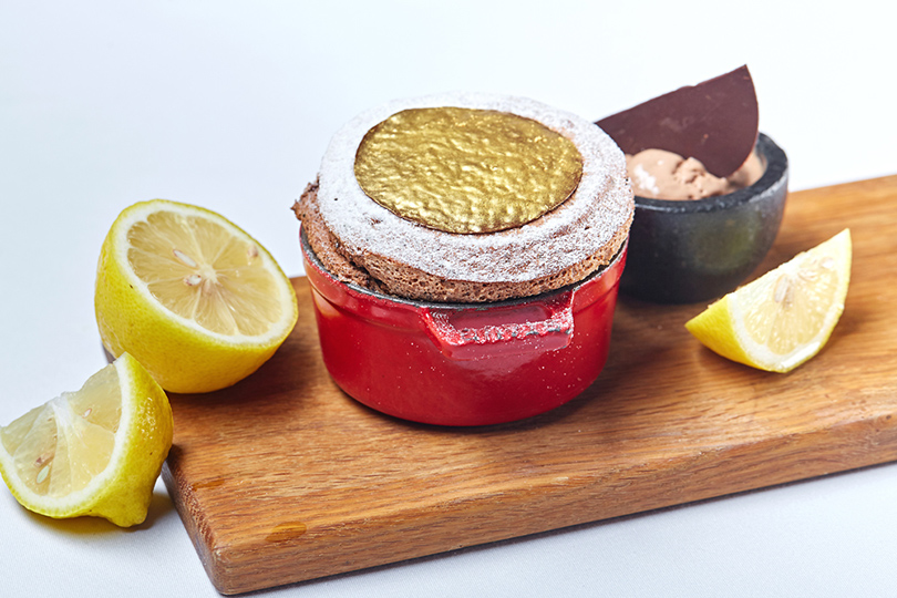 Идея дня: суфле на любой вкус в Brasserie Мост. Суфле шоколадное с бергамотом